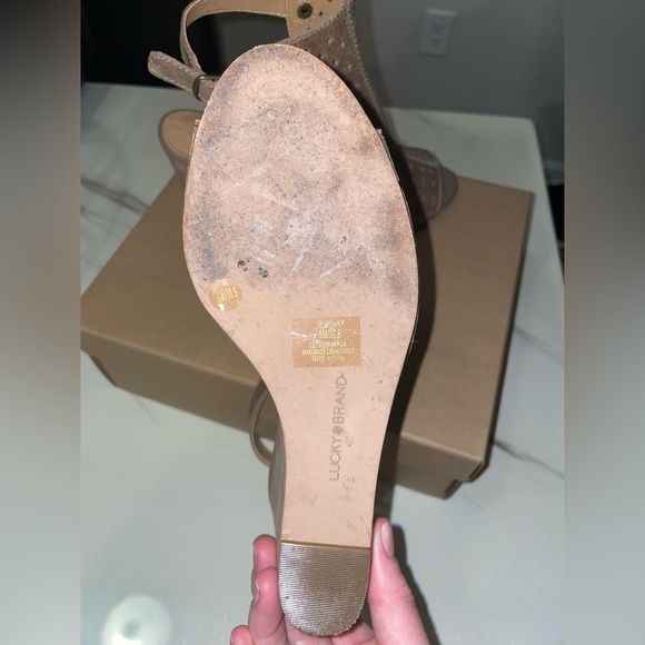 Lucky Brand Women’s Rigina Sandal Size 7.5 - Picture 3 of 4